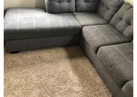 Sectional couch in excellent condition!